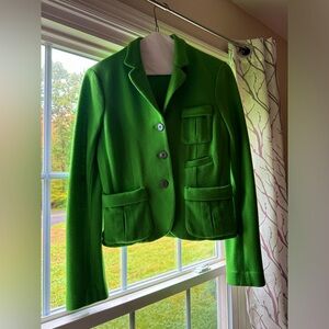 Wool IISLI size 6 women’s blazer. Excellent condition.